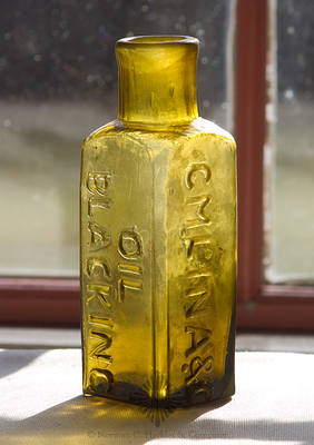 "CM Lina. & C / Oil / Blacking" Bottle