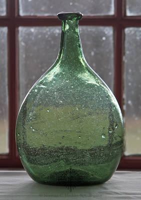 Freeblown Chestnut Bottle, Similar to KW fig. 47