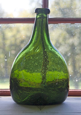 Freeblown Chestnut Bottle, Similar in form and construction to McK plate 224, #7