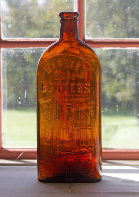 "Warner's / Safe / Bitters / (Safe) / Rochester. N.Y." Bitters Bottle, R/H #W-34