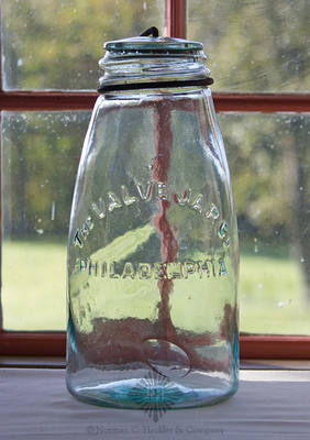 "The Valve Jar Co / Philadelphia" Fruit Jar, L #2873