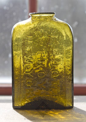 "E. Roome / Troy / New York" Snuff Bottle, Similar in form and construction to MW plate 75, #15