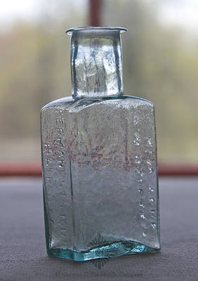 "Permanent Liquid / Hair Dye / O.M. Ballard / New York" Medicine Bottle, Similar to AAM pg. 39