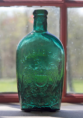 Eagle - "Willington / Glass / Co" Historical Flask, GII-63