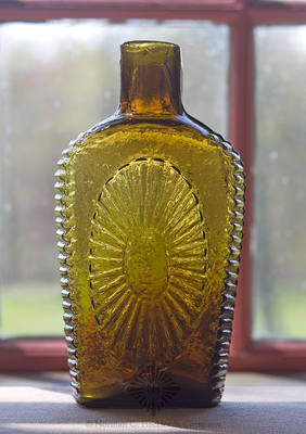 "Keen" - "P & W" Sunburst Flask, Probably GVIII-10