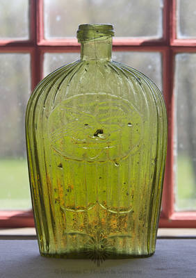 Eagle And "Louisville KY / Glass Works" - Reverse Plain Historical Flask, GII-35