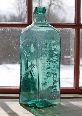 "London / Jockey / Club House / Gin / (Horse And Rider)" Gin Bottle, Similar to H #1569