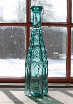 Cathedral Peppersauce Bottle, Form similar to Z pg. 435, center